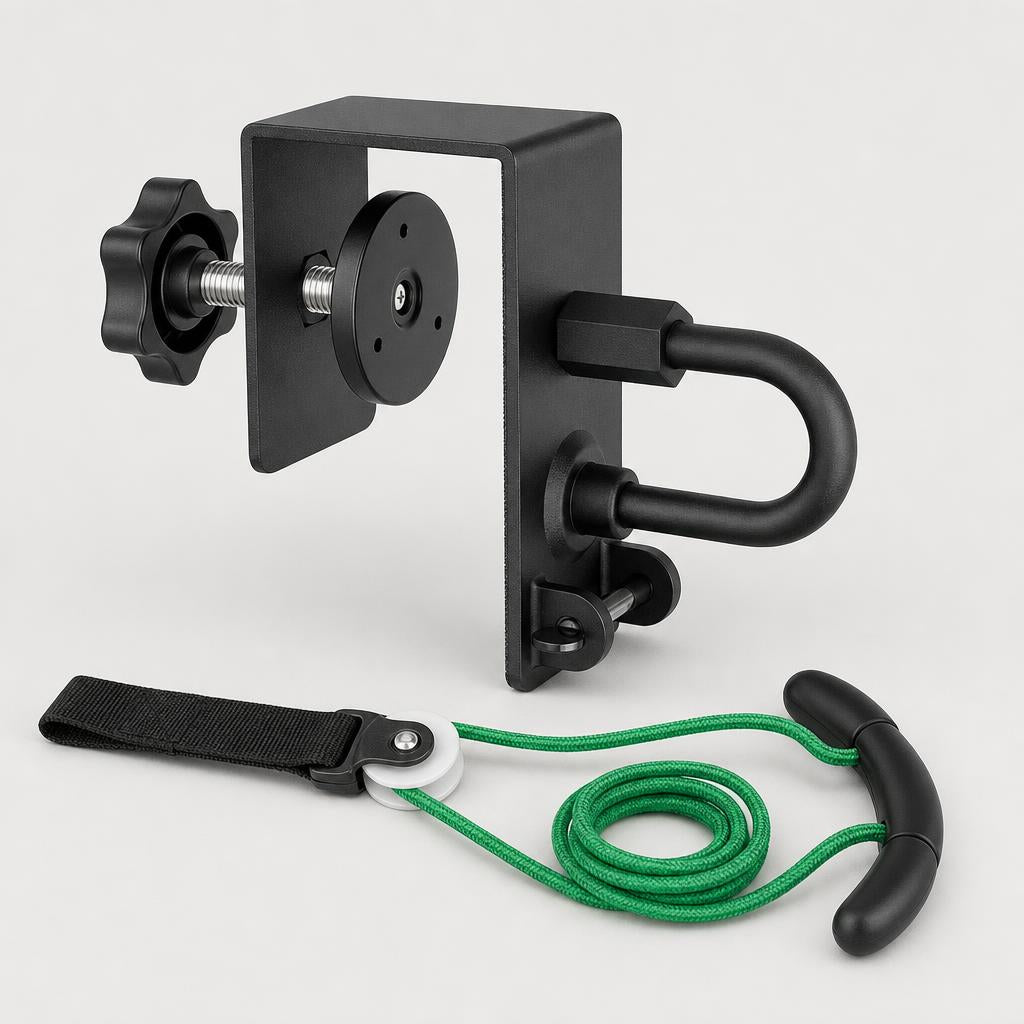 PrimeBuild Door Anchor Pulley: black over-door clamp with star knob and loop hook, plus pulley strap, green rope and handle