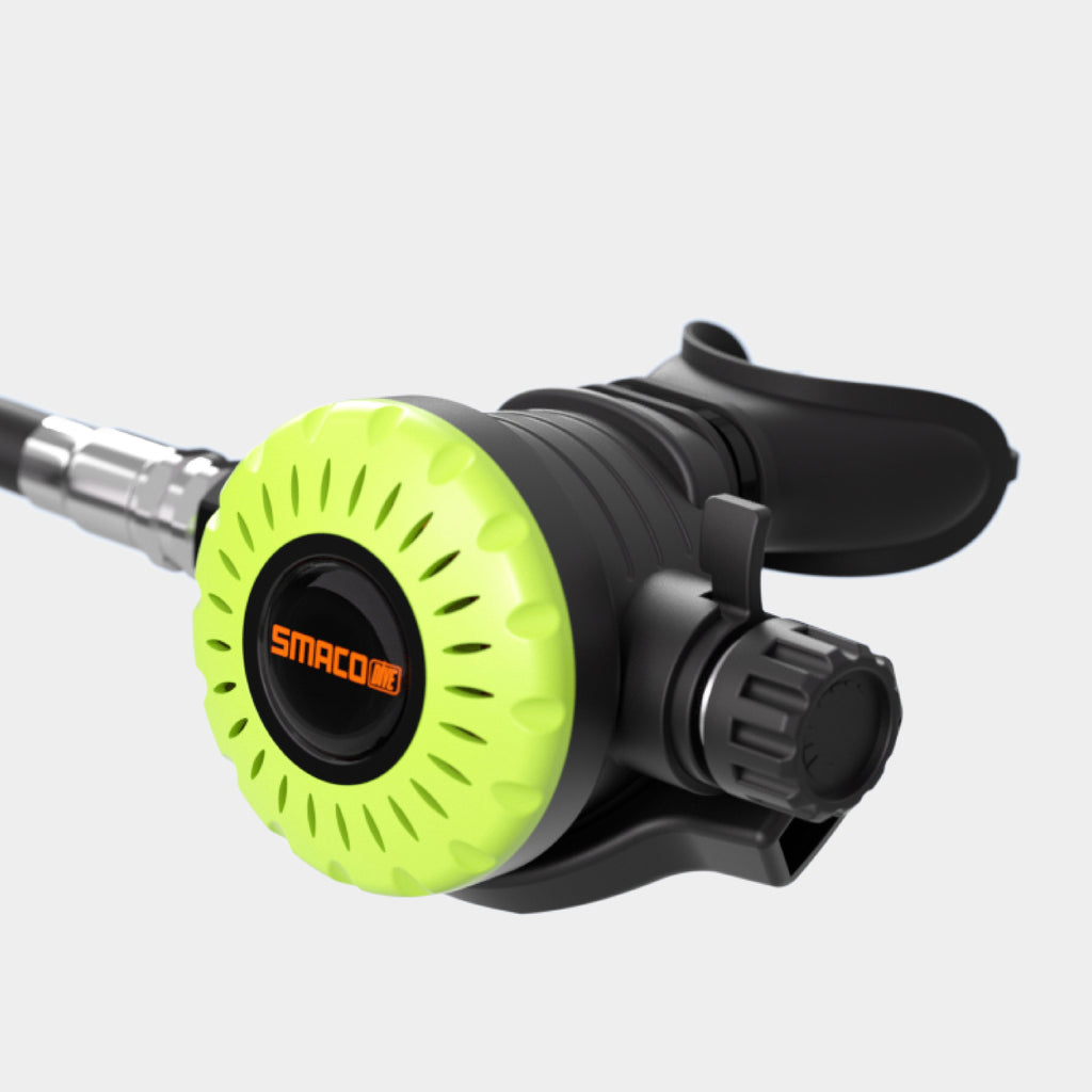 SMACO S400 second-stage regulator and mouthpiece, close-up